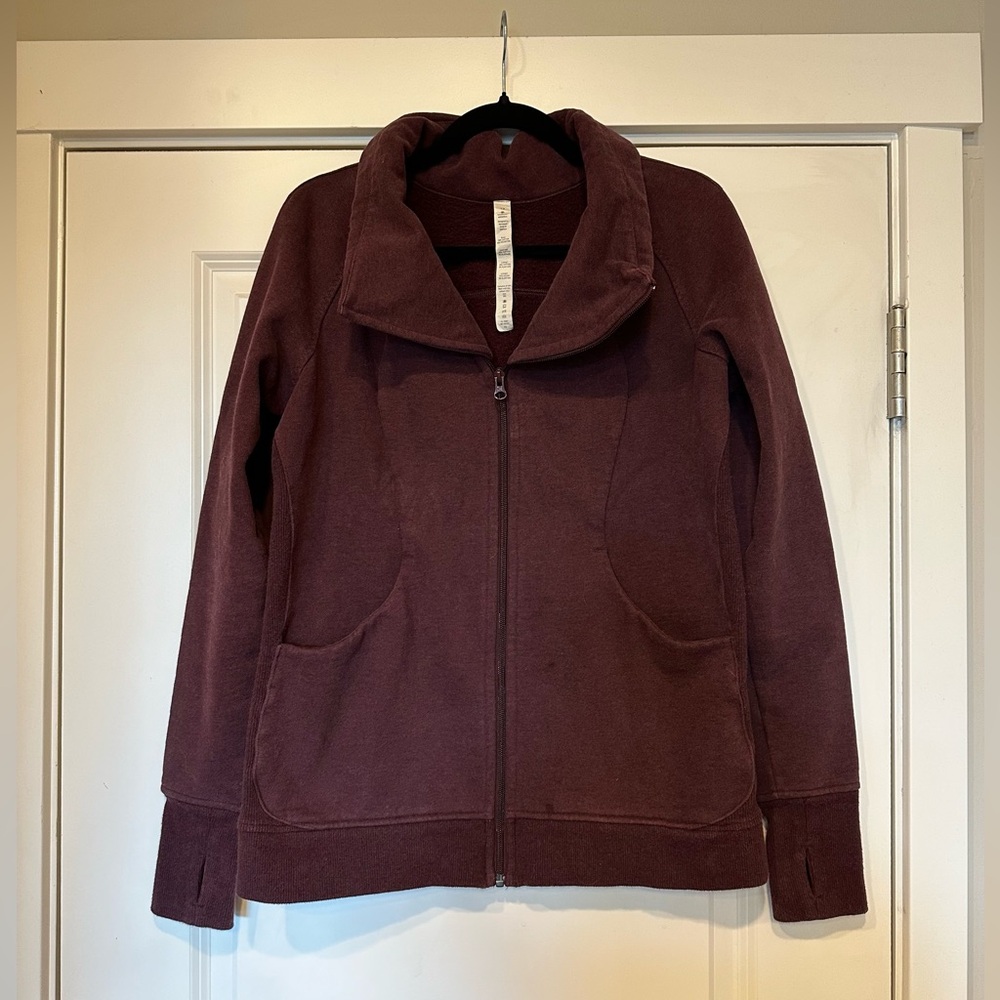 Lululemon Women’s cozy cuddle up jacket full zip maroon purple sweatshirt 12